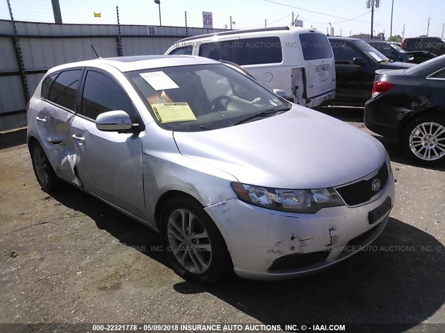 Kia Forte EX HB 2012